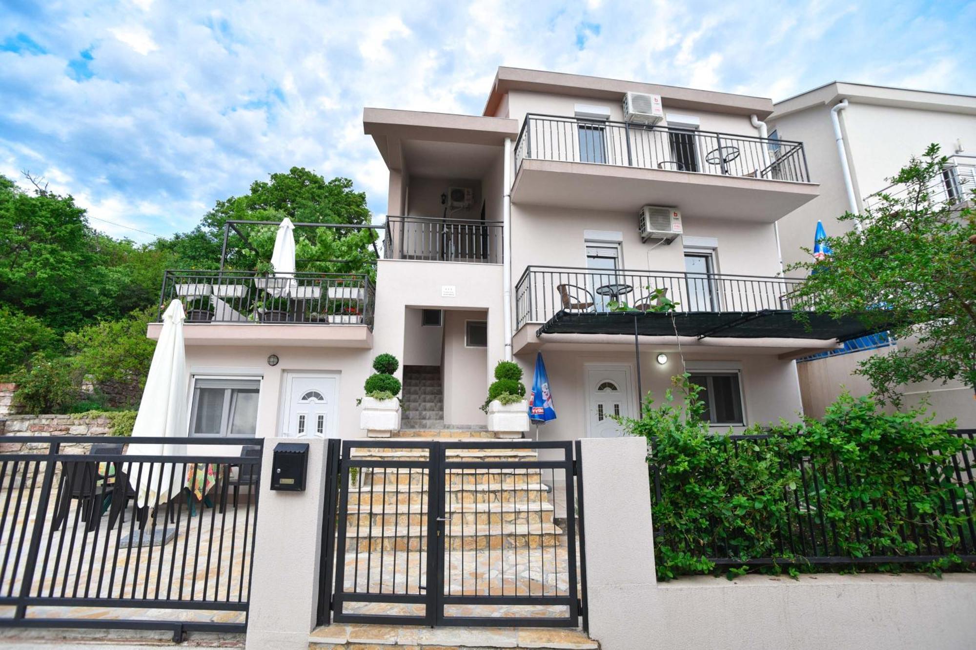 Vila Lucice Petrovac Bagian luar foto