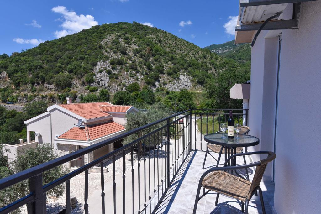 Vila Lucice Petrovac Bagian luar foto