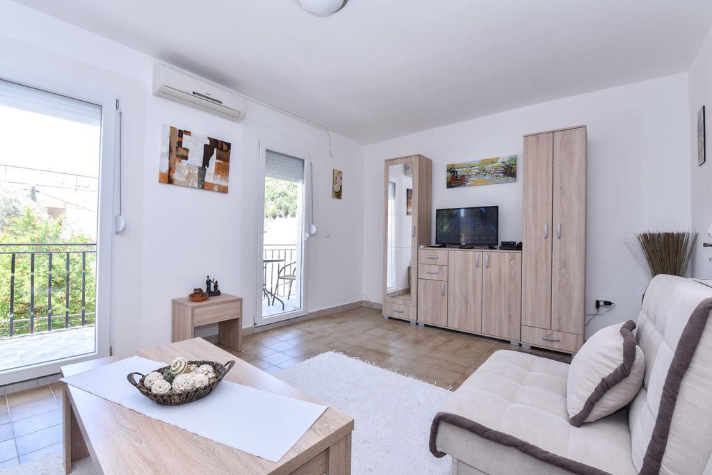 Vila Lucice Petrovac Bagian luar foto