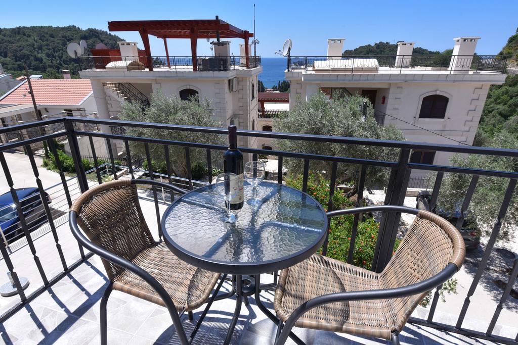 Vila Lucice Petrovac Bagian luar foto