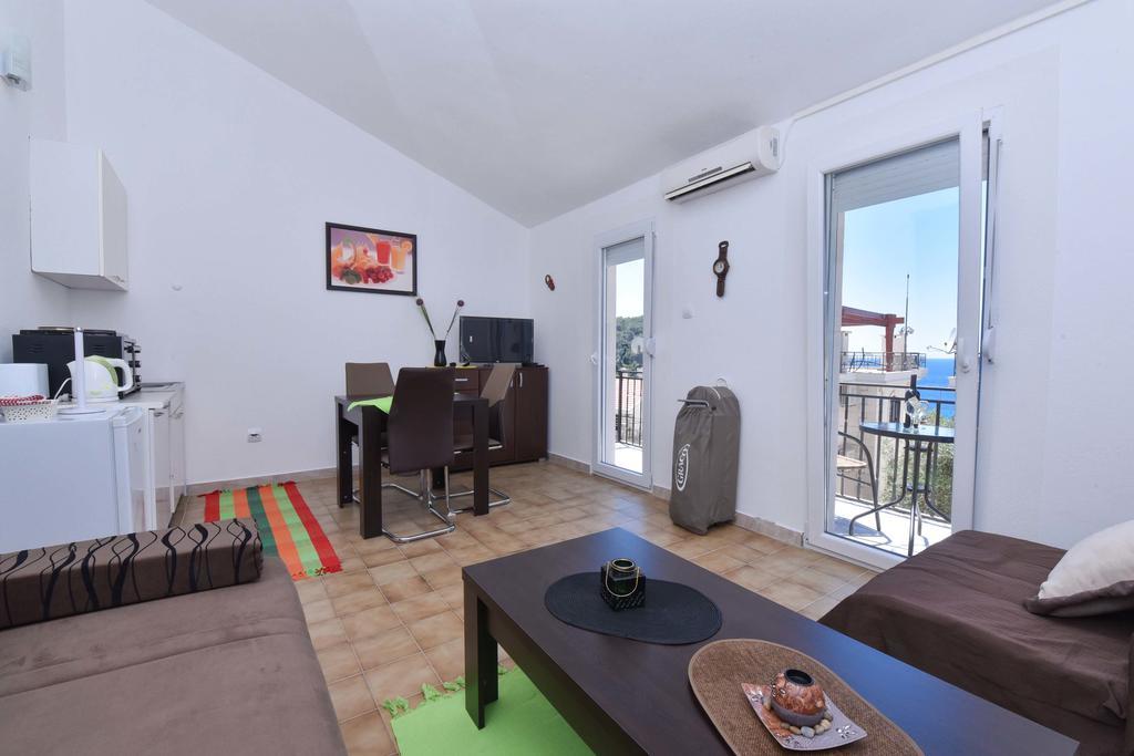 Vila Lucice Petrovac Bagian luar foto