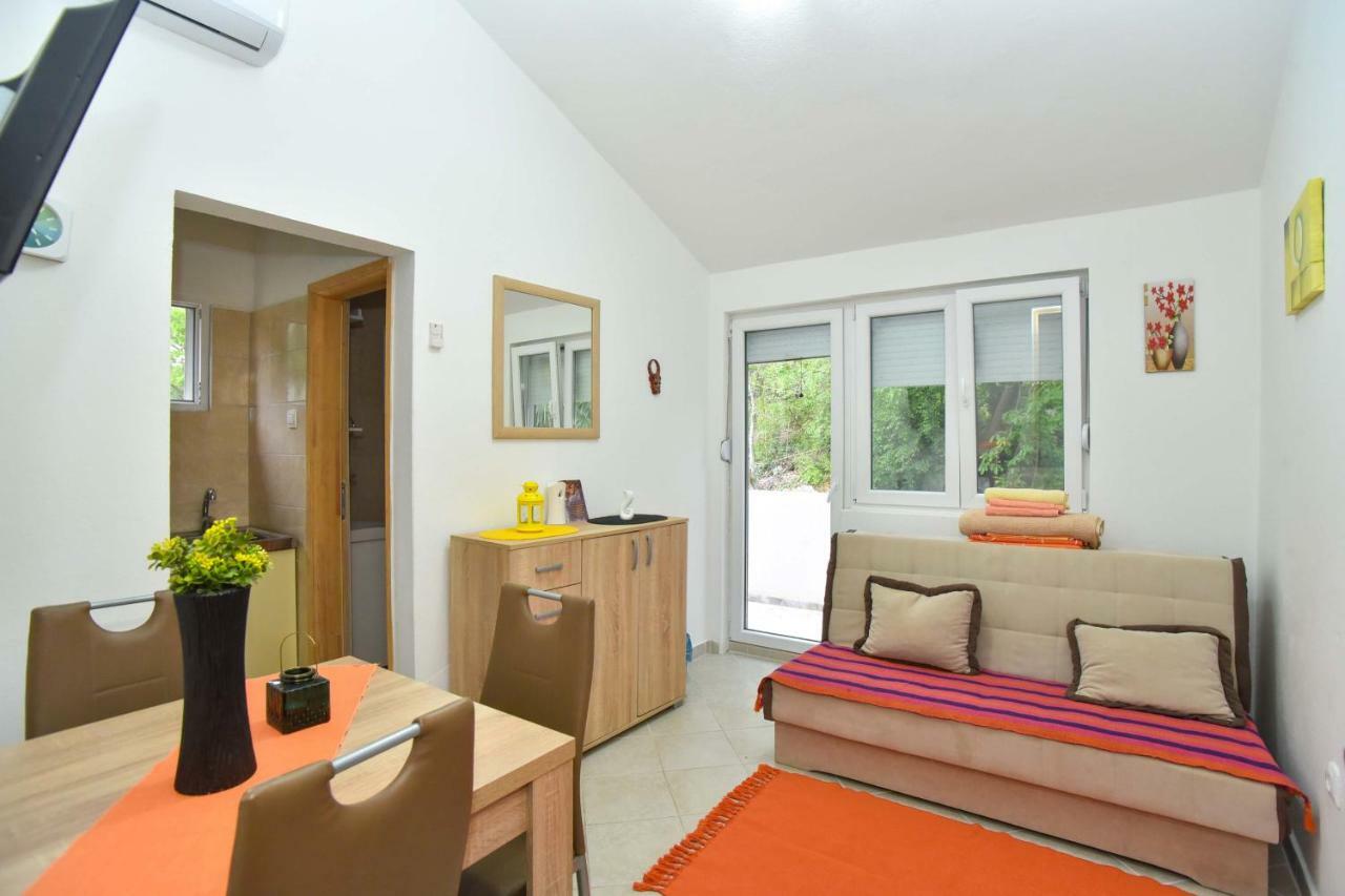Vila Lucice Petrovac Bagian luar foto